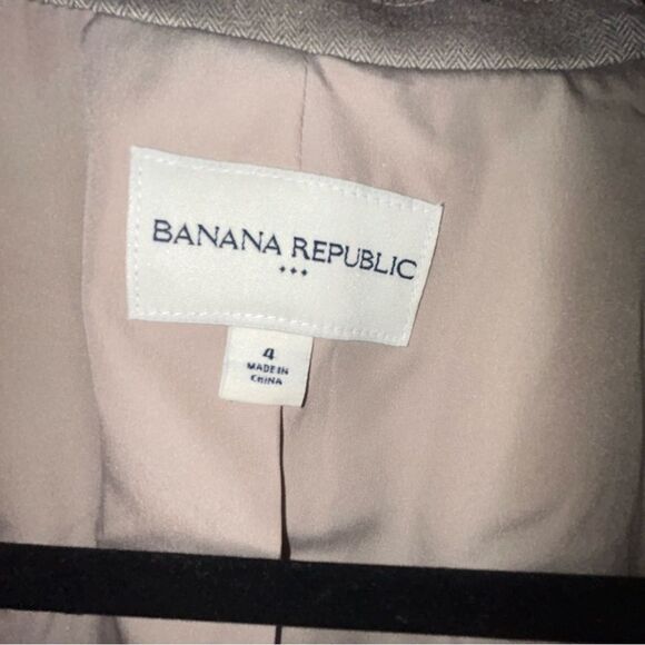 New, Banana Republic Two Button Front Long Sleeve Blazer Jacket - Picture 4 of 8